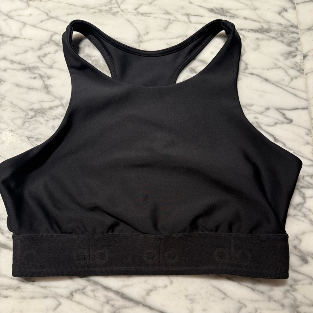 Alo Serenity Bra 
Size M